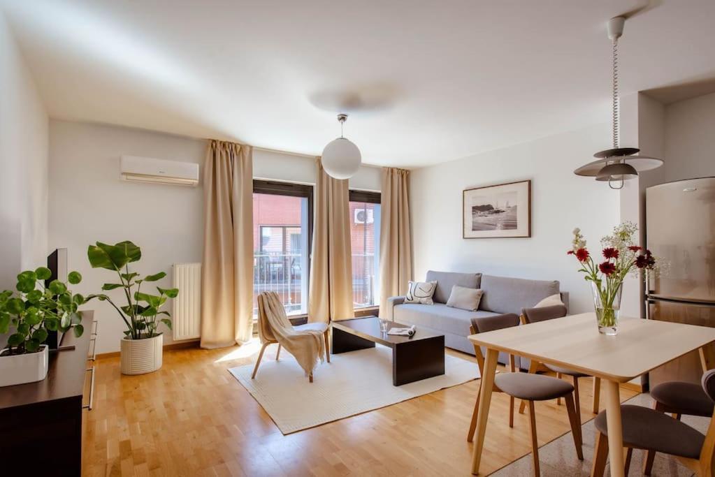 Wygodny Apartament Przy Dworcu Krakkó Kültér fotó