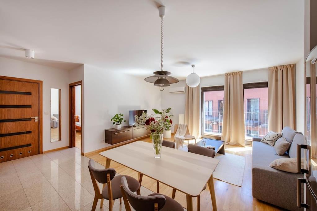 Wygodny Apartament Przy Dworcu Krakkó Kültér fotó