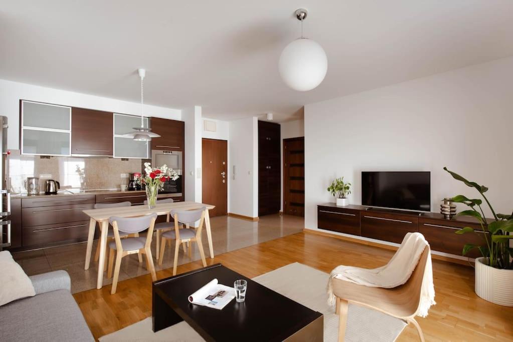 Wygodny Apartament Przy Dworcu Krakkó Kültér fotó